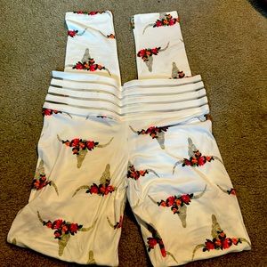 Cute Booty Lounge - retired print!